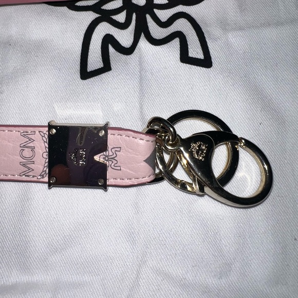 MCM light pink and grey Patricia wallet + Key fob - Picture 15 of 16